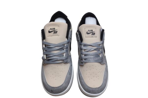 SB Dunk Low “Pigeon” – Beige/Grey Edition - Image 2
