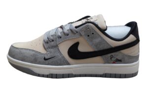 SB Dunk Low “Pigeon” – Beige/Grey Edition